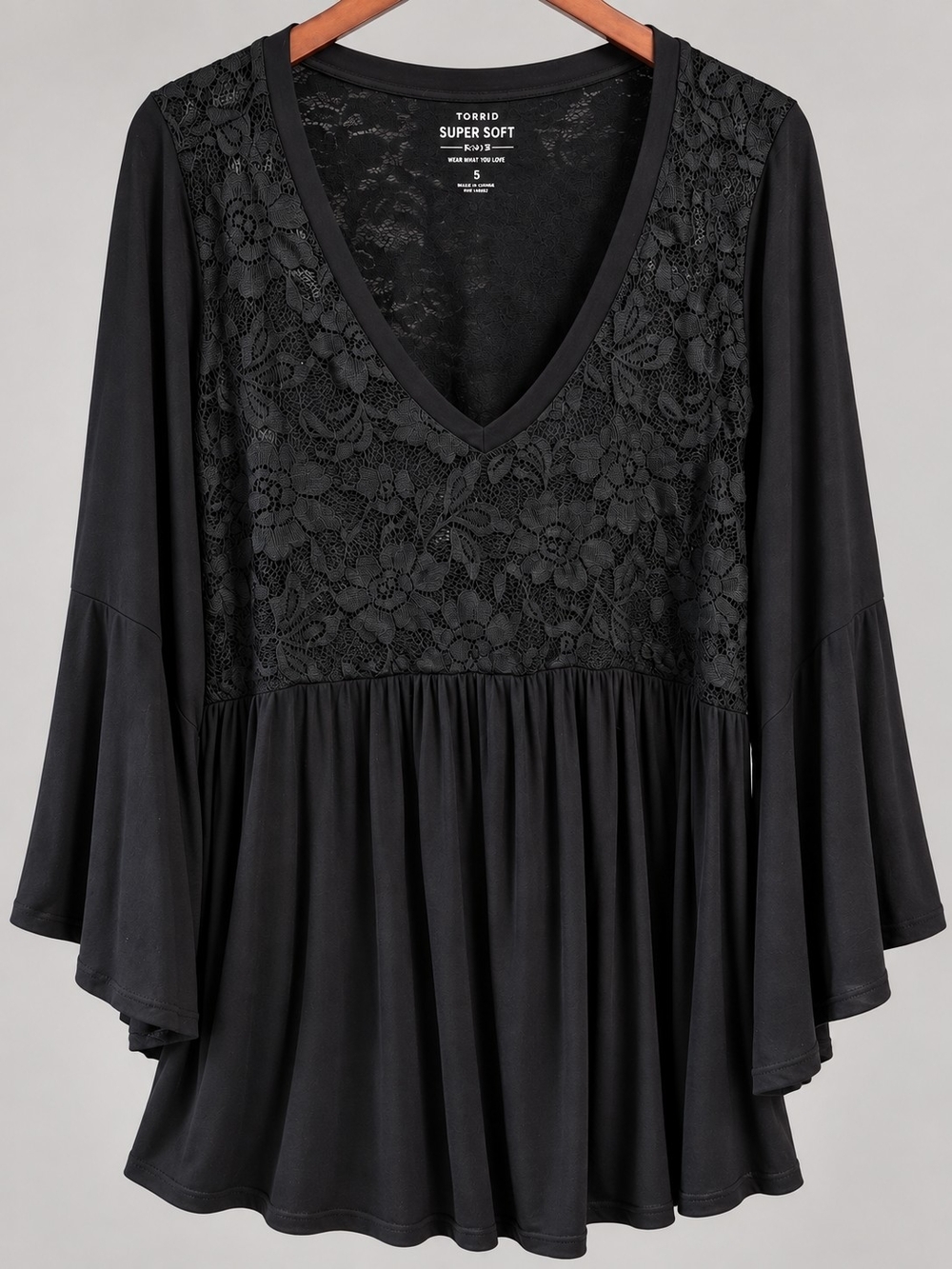 Torrid Black Lace V-Neck Peplum Tunic Size 5